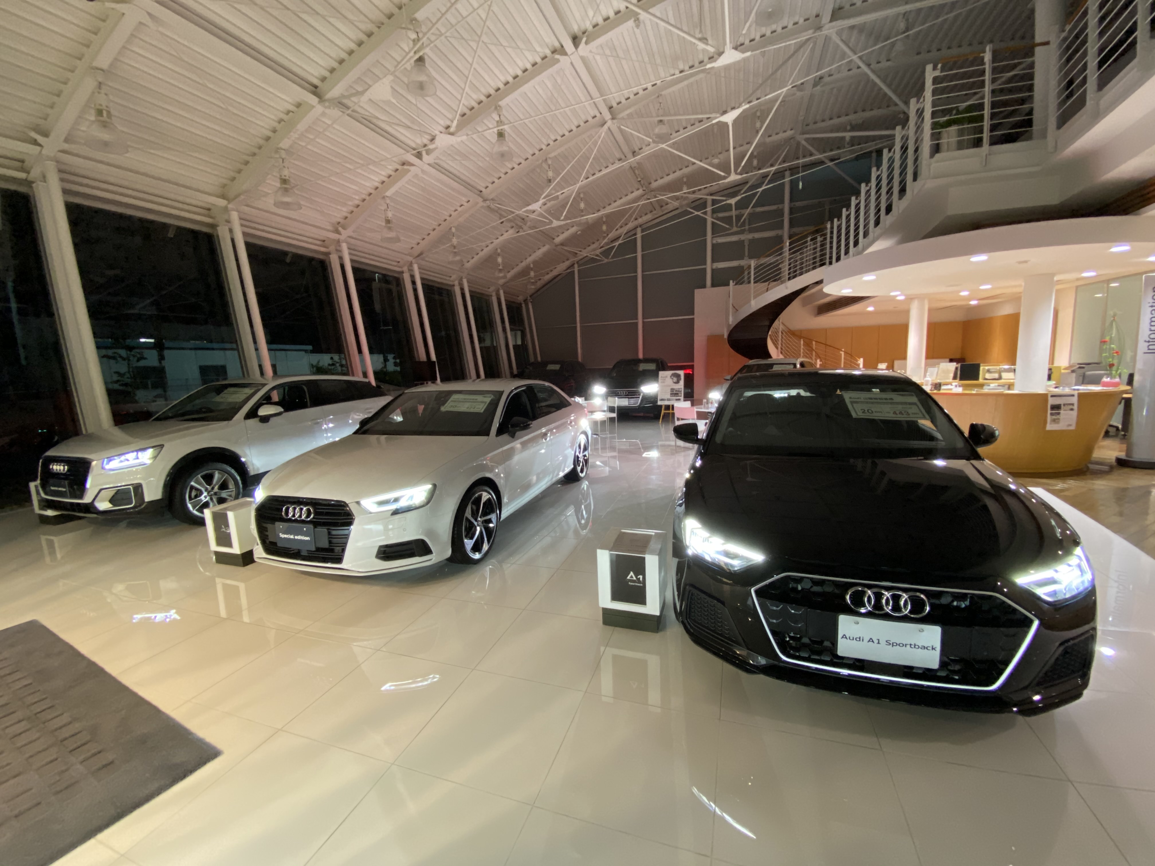 夜のショールーム スタッフブログ Audi 山陰